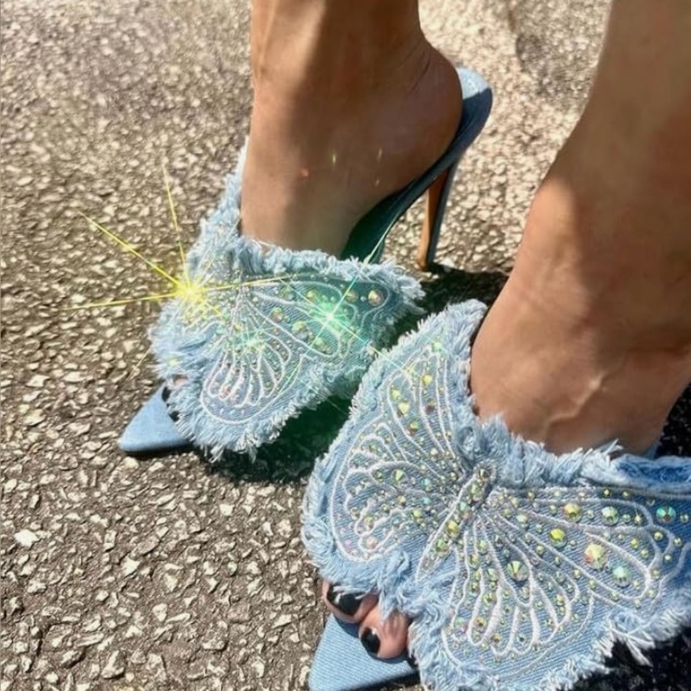 NIB AZALEA WANG ALAYA EMBELLISHED BUTTERFLY STILETTO IN WASHED DENIM SIZE 6 - Picture 6 of 17